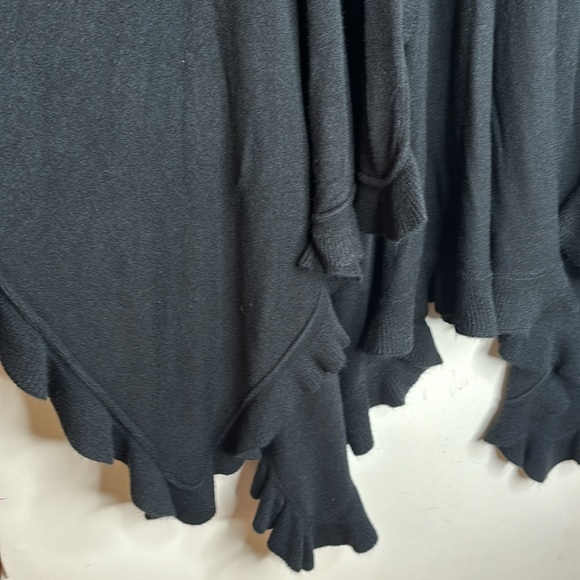 REITMANS One Size Ruffled Asymmetrical Open Front Sweater - Picture 5 of 10